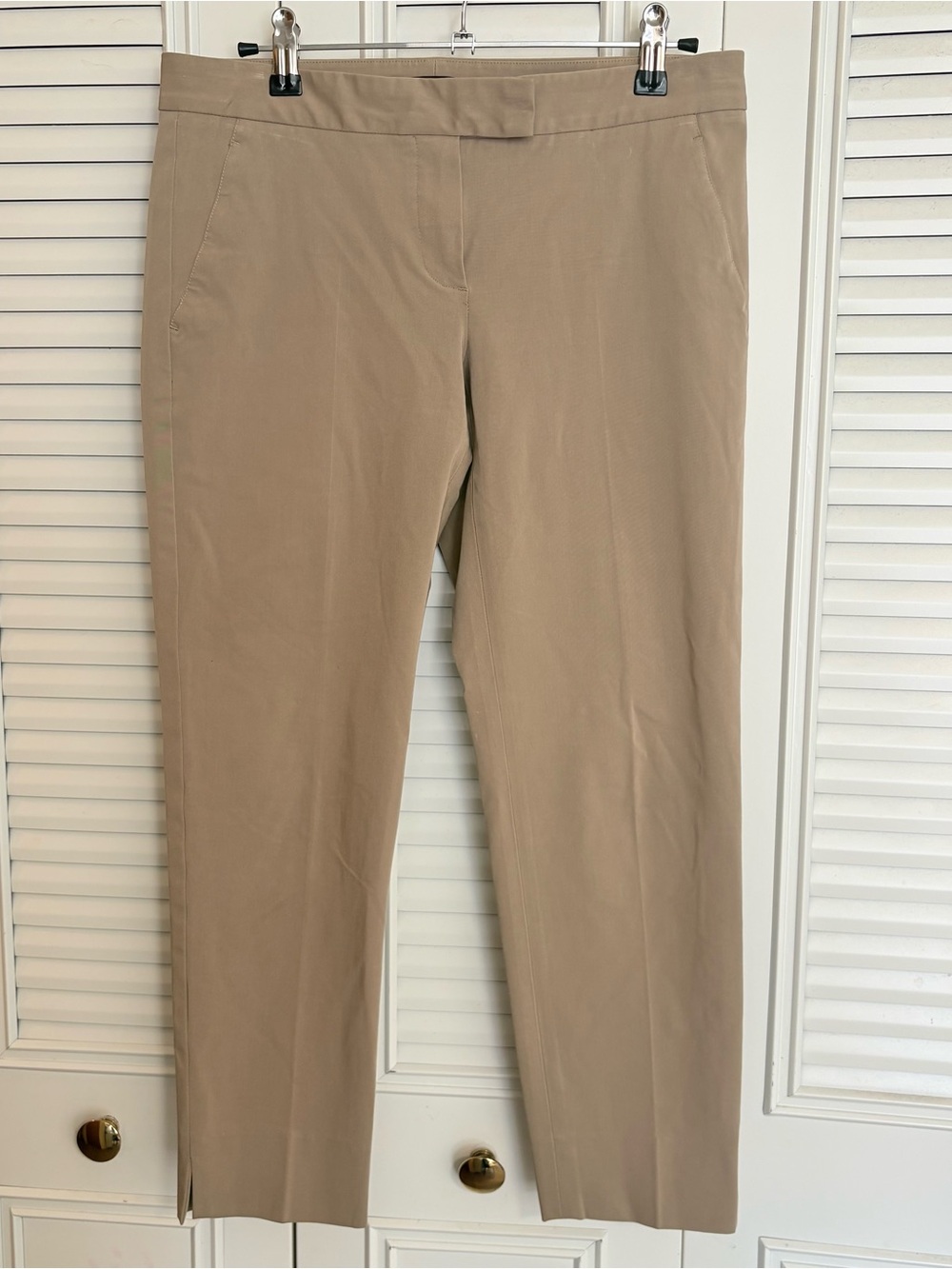 THEORY tan capri pants 4